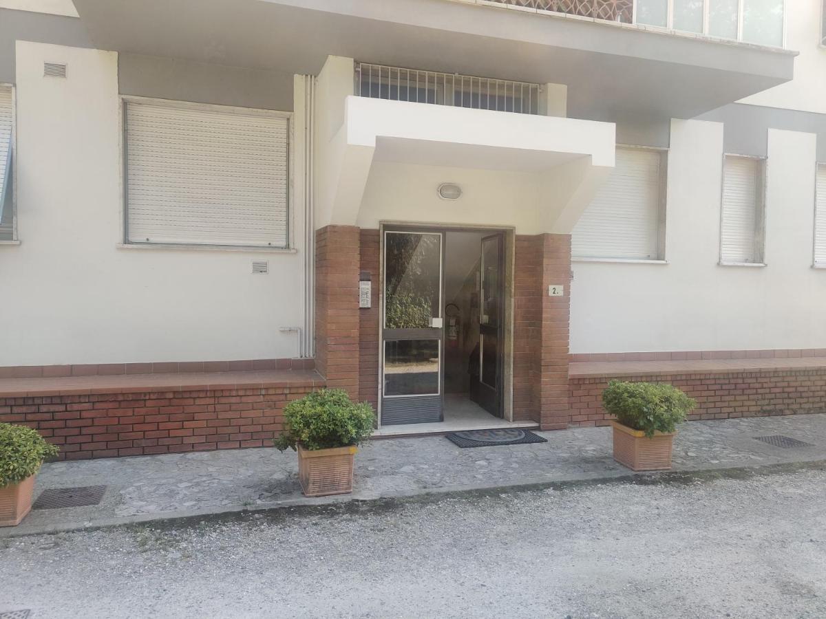 Appartamento Nelly - Per 4 Persone - Caray Park - Sale Marasino - Lago D'Iseo มาโรเน ภายนอก รูปภาพ