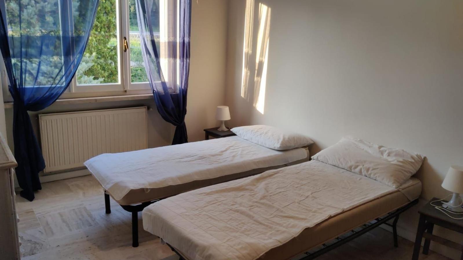 Appartamento Nelly - Per 4 Persone - Caray Park - Sale Marasino - Lago D'Iseo มาโรเน ภายนอก รูปภาพ